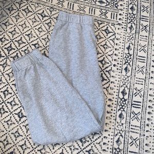 Brandy Melville Rosa Sweatpants
